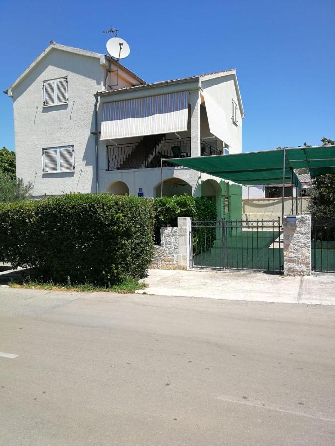 Apartments Ljubica ビオグラード・ナ・モル エクステリア 写真