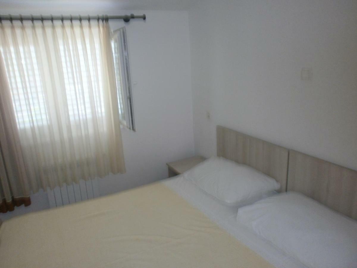 Apartments Ljubica ビオグラード・ナ・モル エクステリア 写真